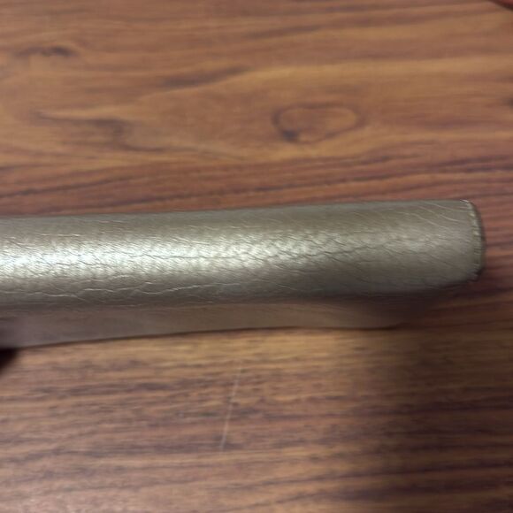 Gucci Bronze Zip-Around Pebble Leather Continental Wallet  with Bamboo Tassel. - Picture 8 of 12